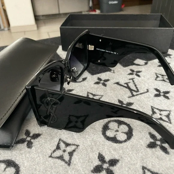 Saint Laurent Glossy Black Sunglasses - Picture 5 of 7